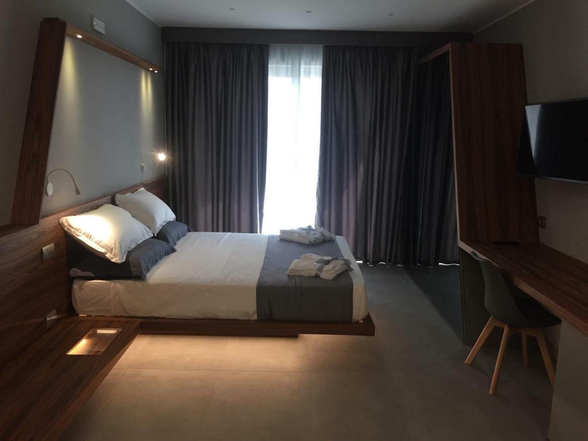 B&B Rakel Home 밀라초 외부 사진